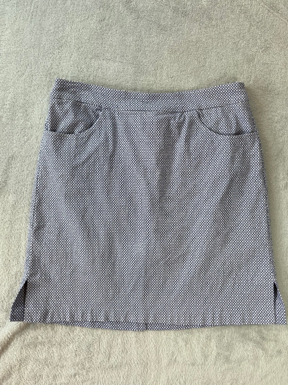 Tribal Navy & White Skort sz 10 Pull-on Stretch Waist Office Career Casual